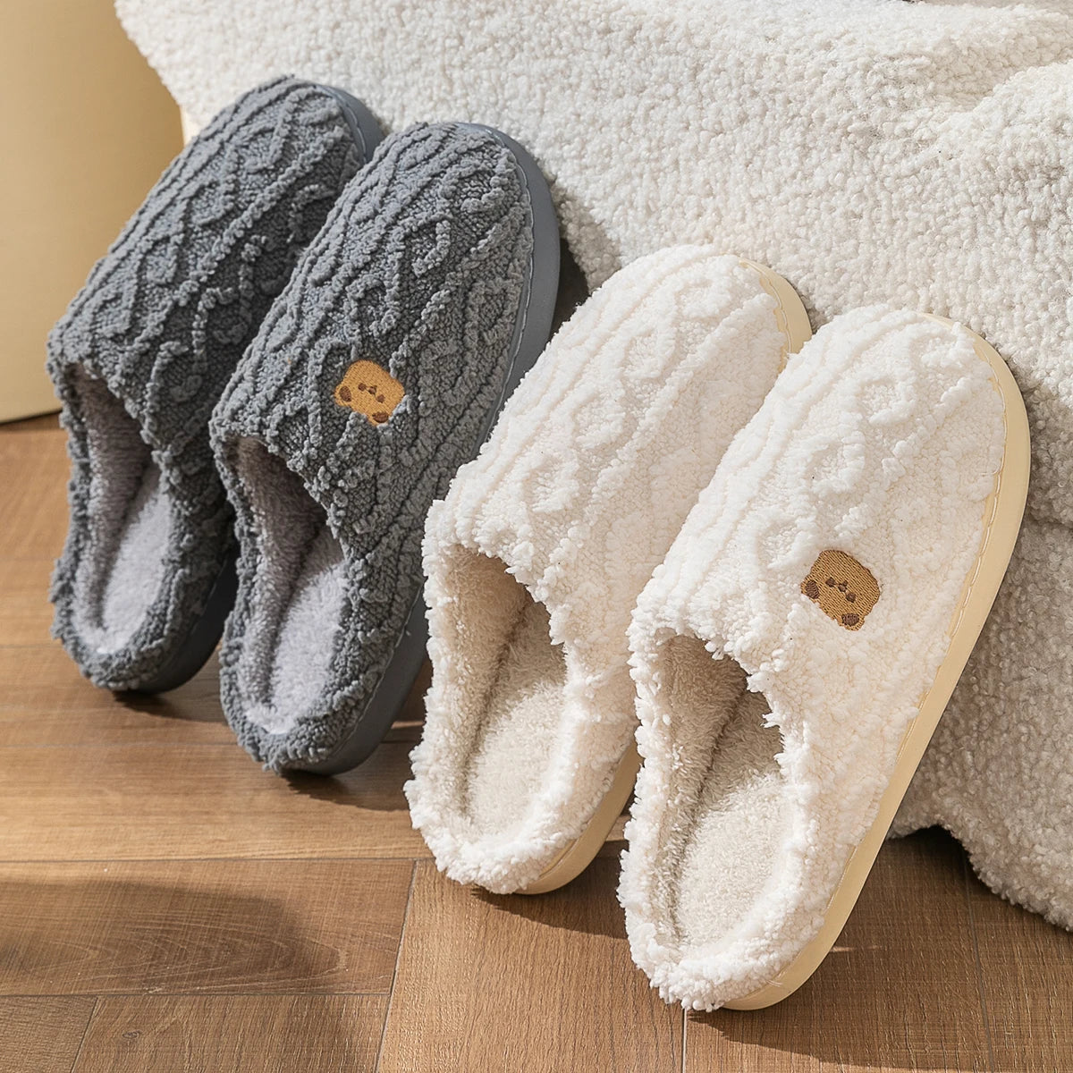 Cozy Bear Slippers - Schattige Pluche Slippers