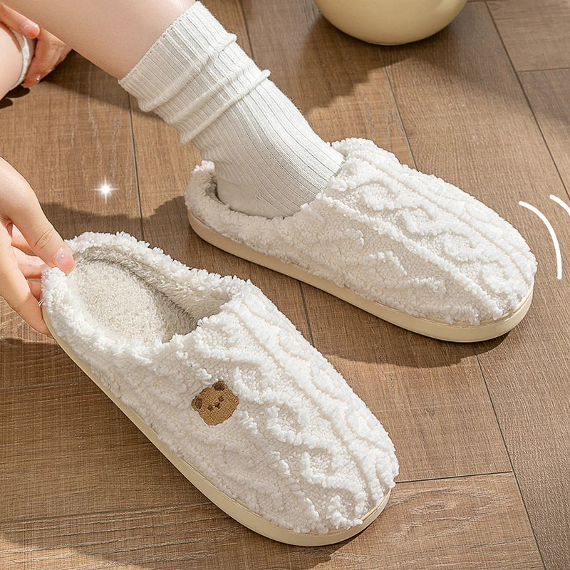 Cozy Bear Slippers - Schattige Pluche Slippers